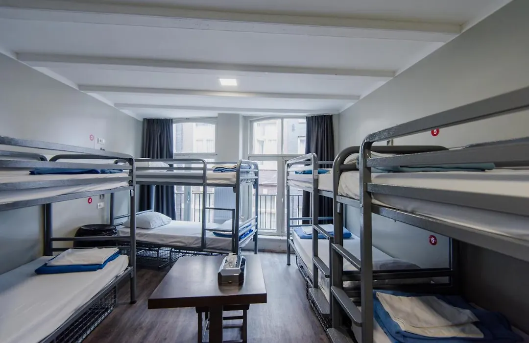 Hostel Warmoes Amsterdam-1