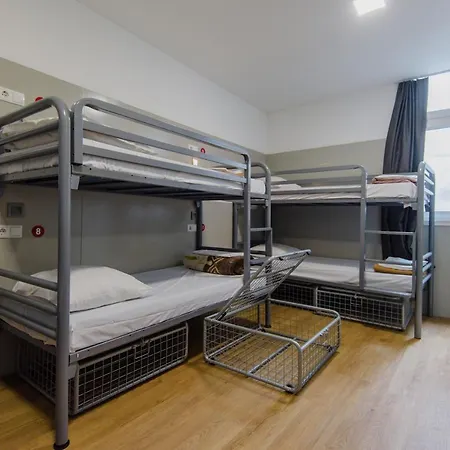 Hostel Warmoes Amsterdam-3
